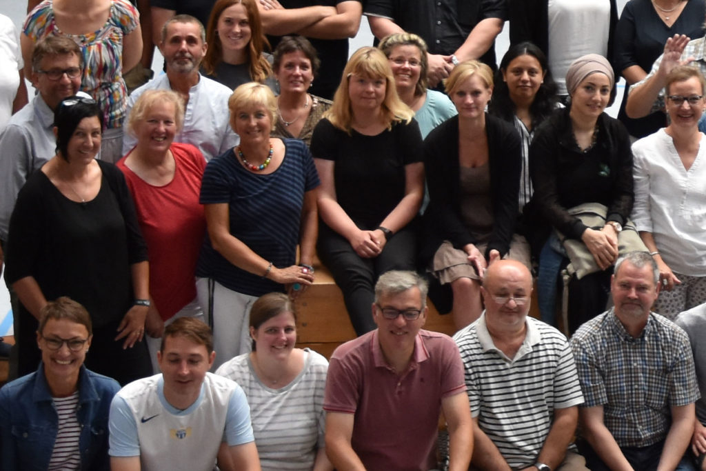 Gruppenfoto des Kollegiums.