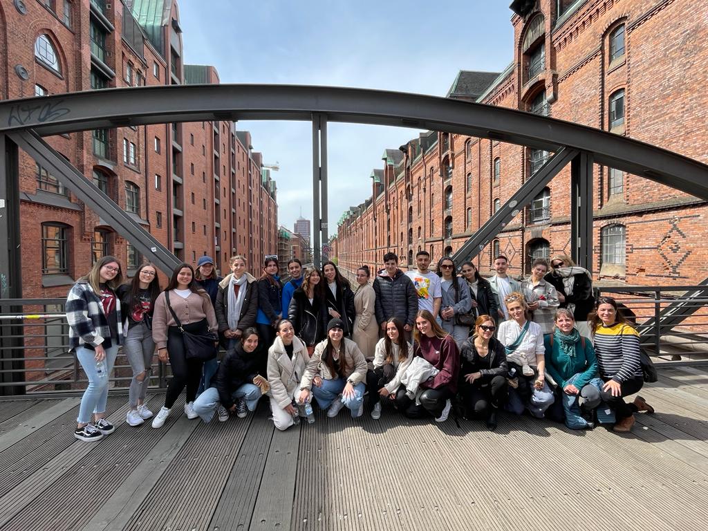 Gruppenfoto in der Speicherstadt.